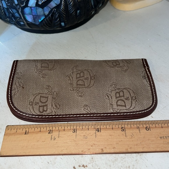 Dooney & Bourke eyeglass case - Picture 4 of 4